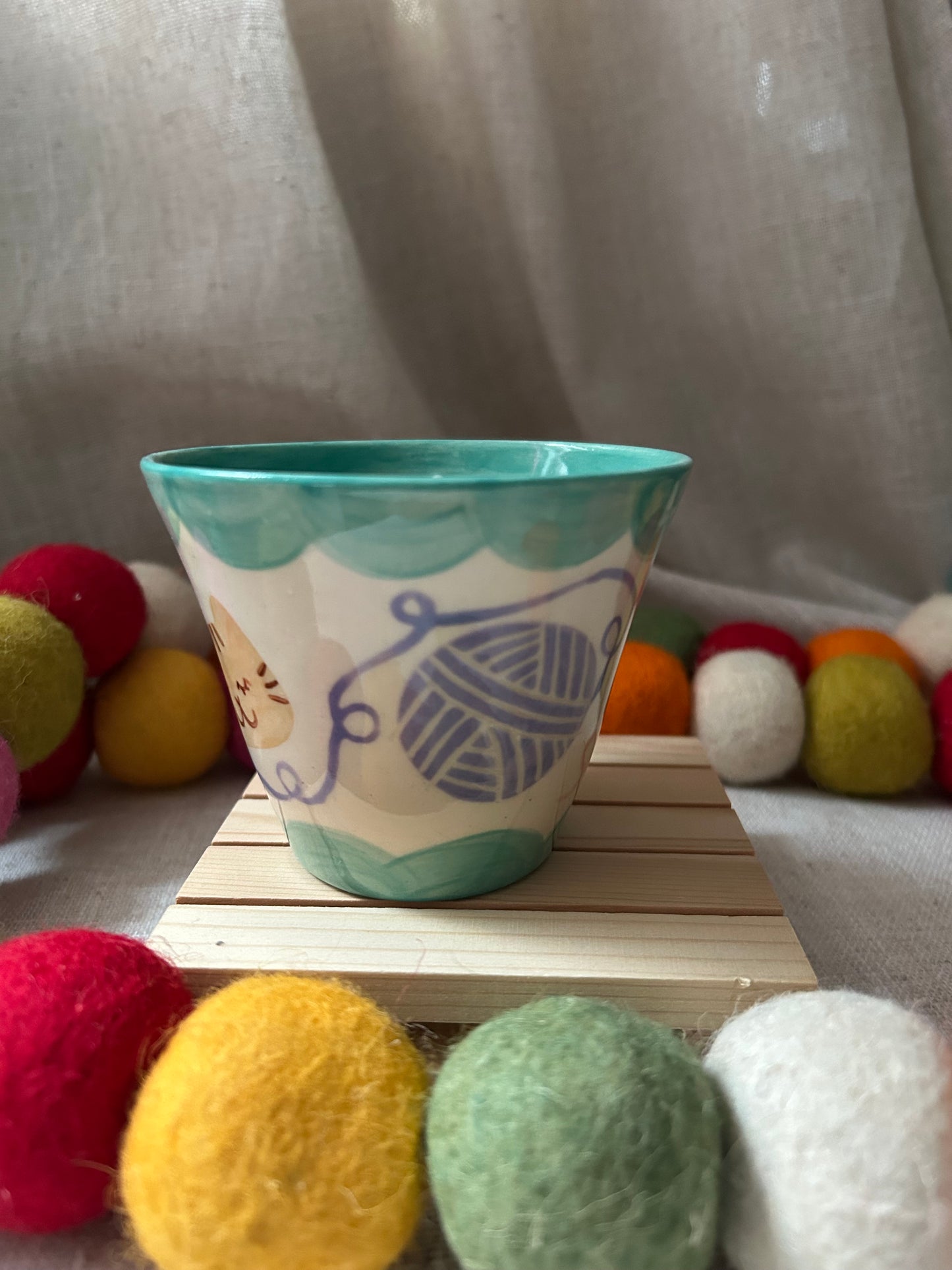 Cat Cup: Yarn Jade