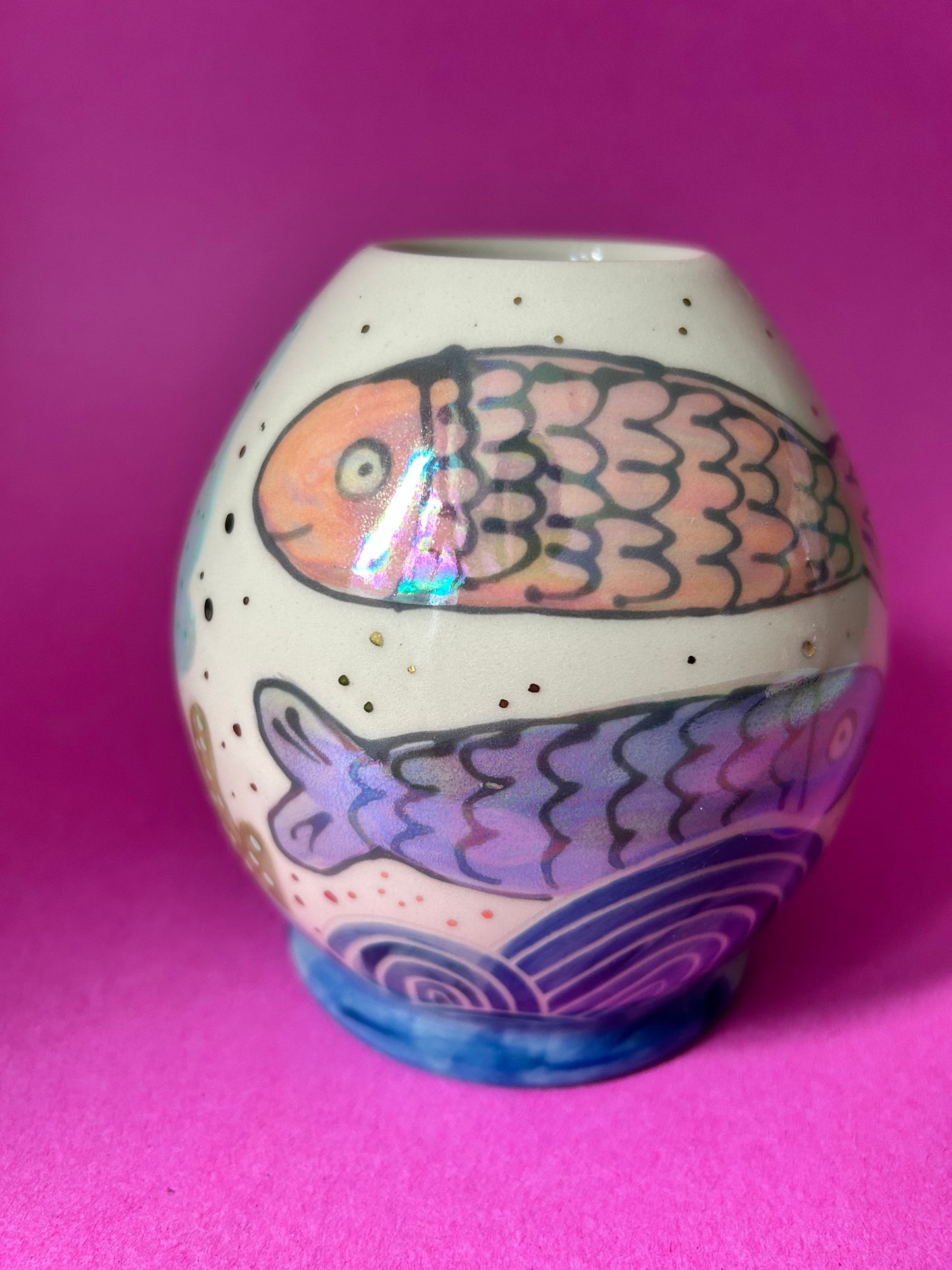 Sealife Vase- shiny fishies swimming