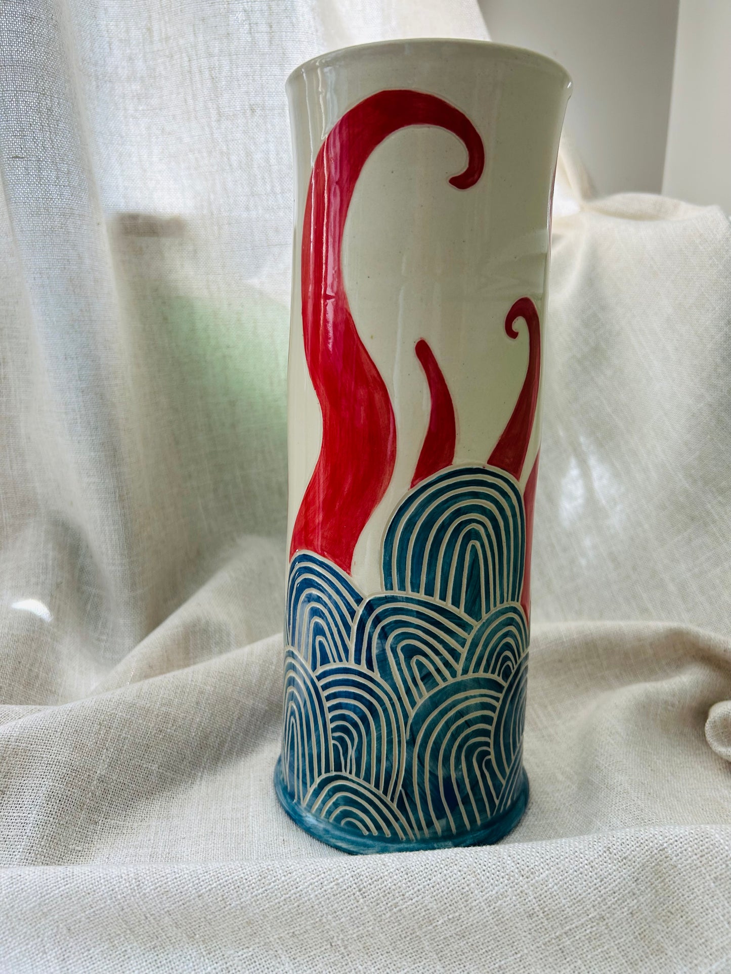 Sealife Vase: Red Tentacles
