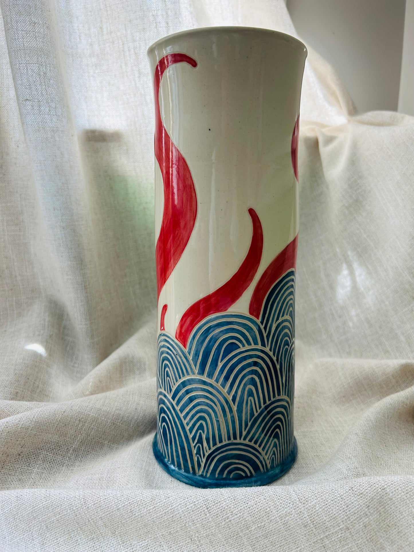 Sealife Vase: Red Tentacles