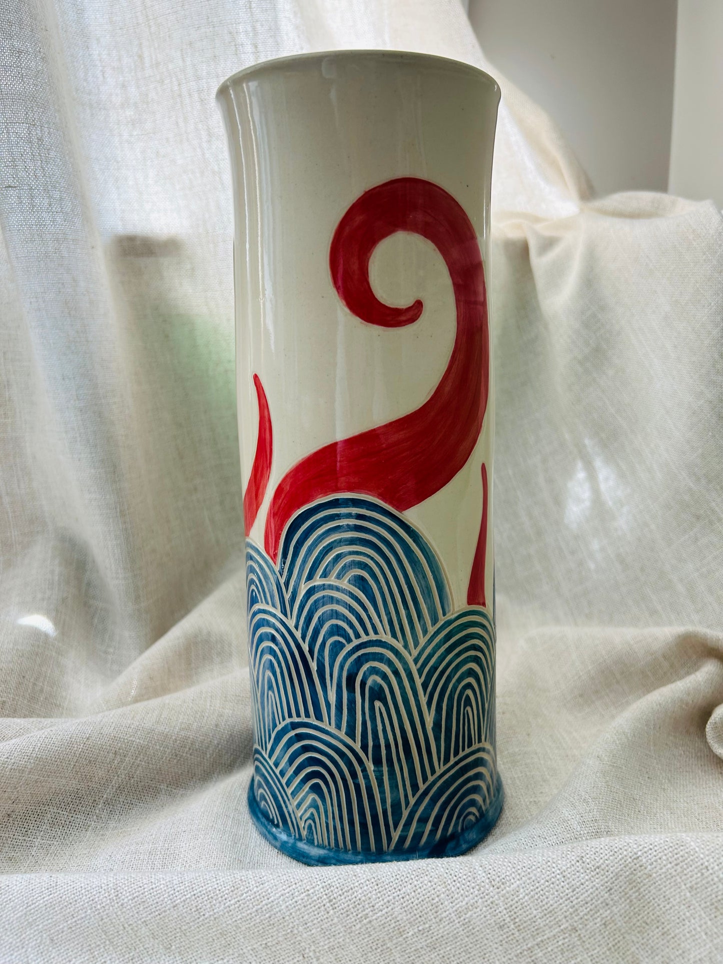 Sealife Vase: Red Tentacles