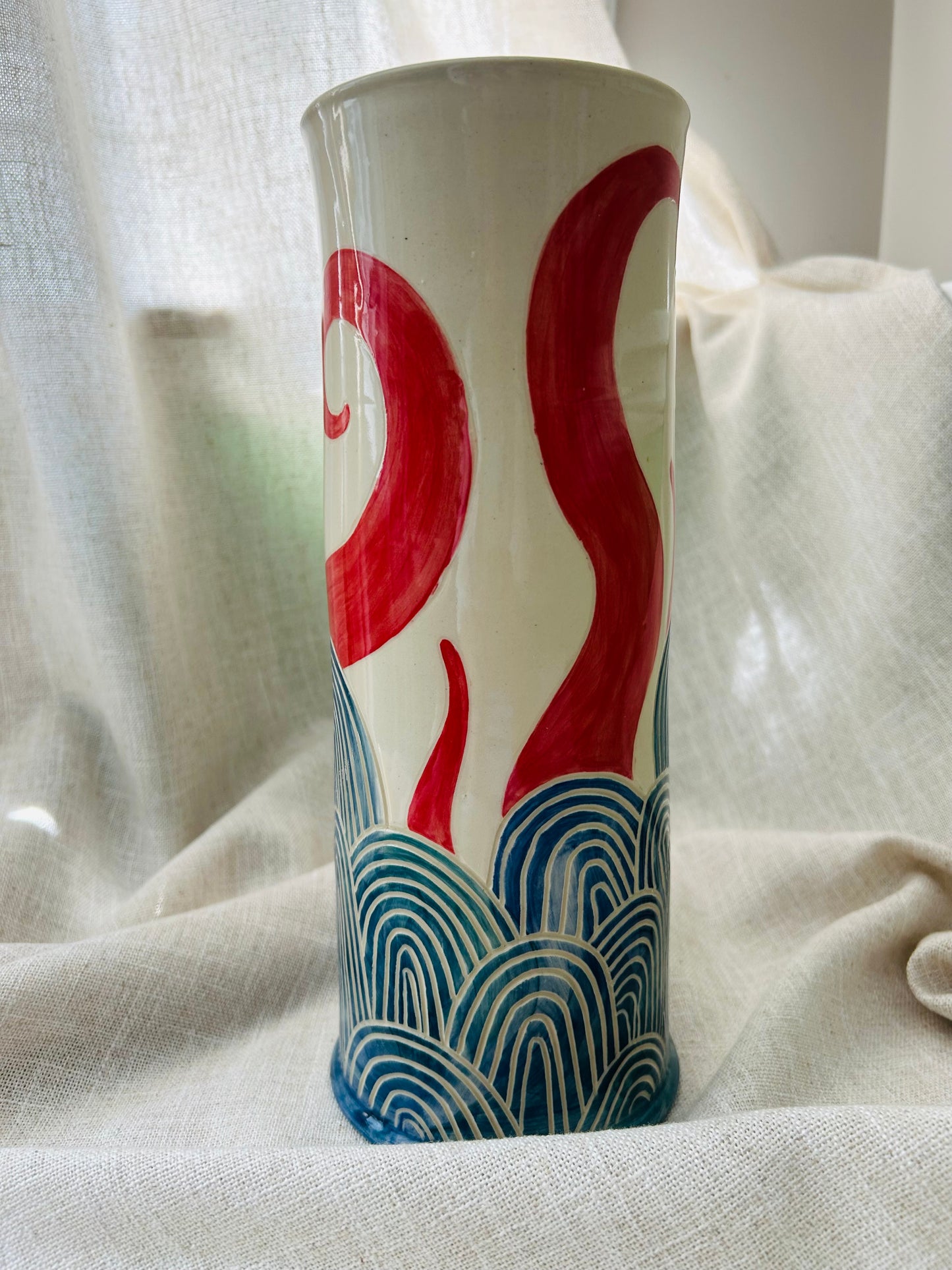Sealife Vase: Red Tentacles