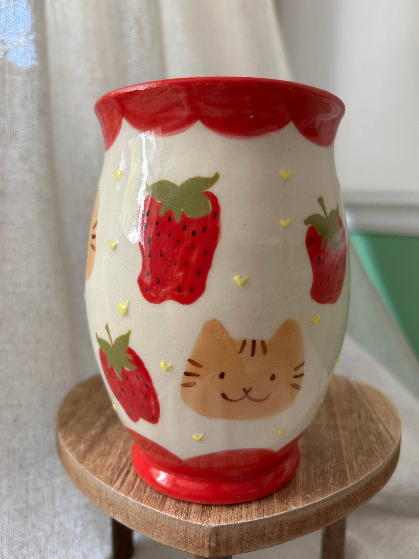 Cat Vase- Strawberry