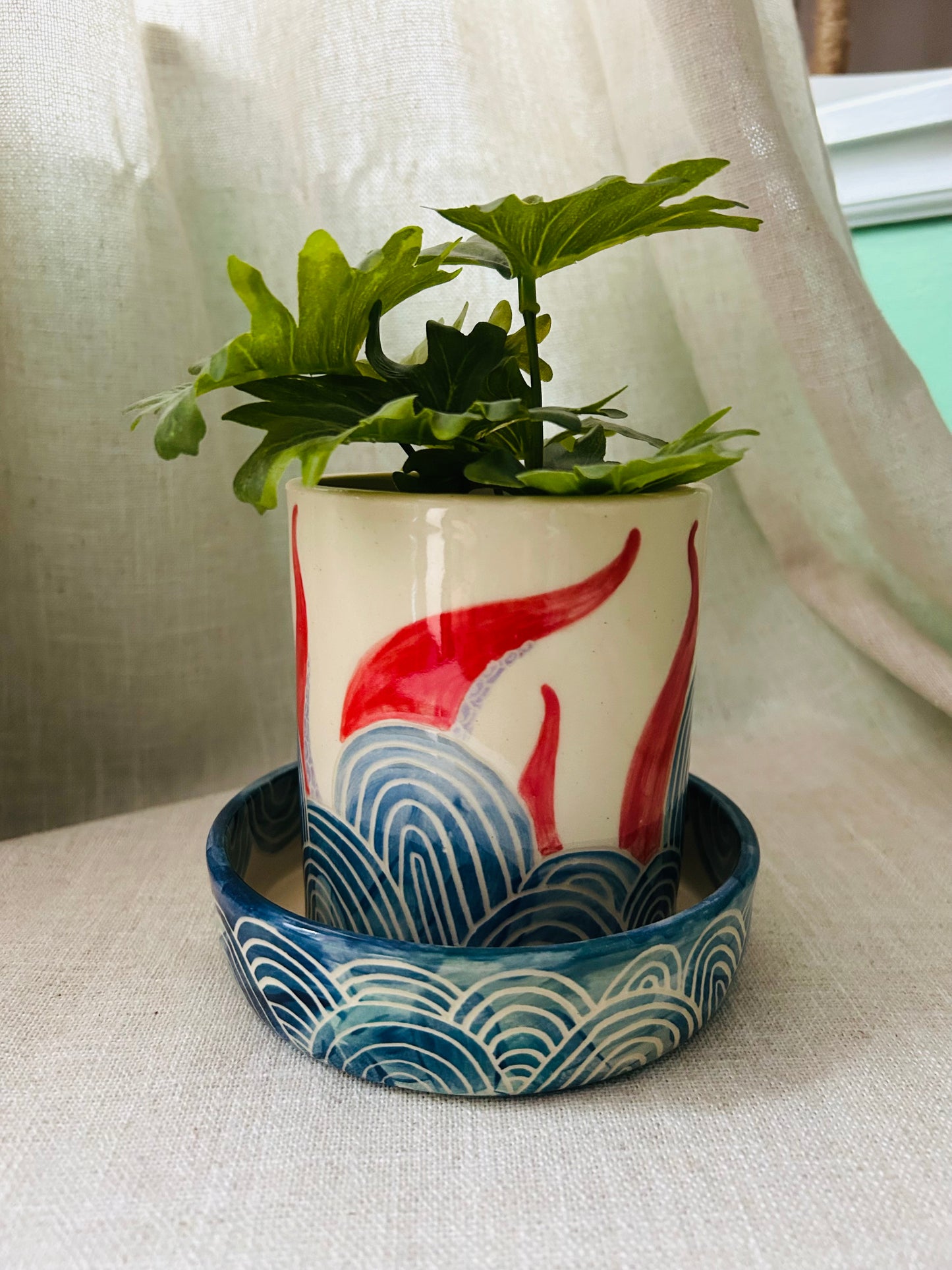 Sealife Planter: Red Tentacles