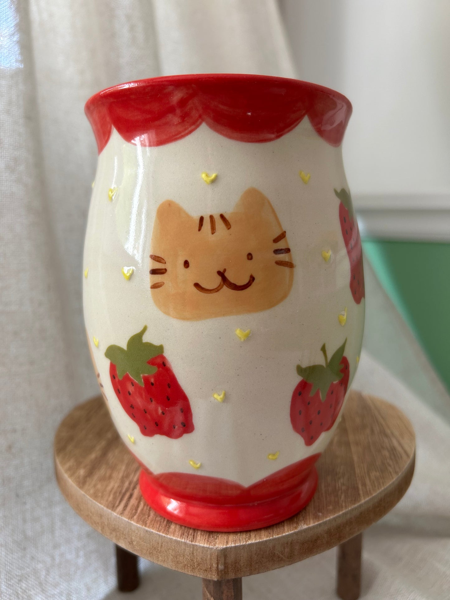 Cat Vase- Strawberry