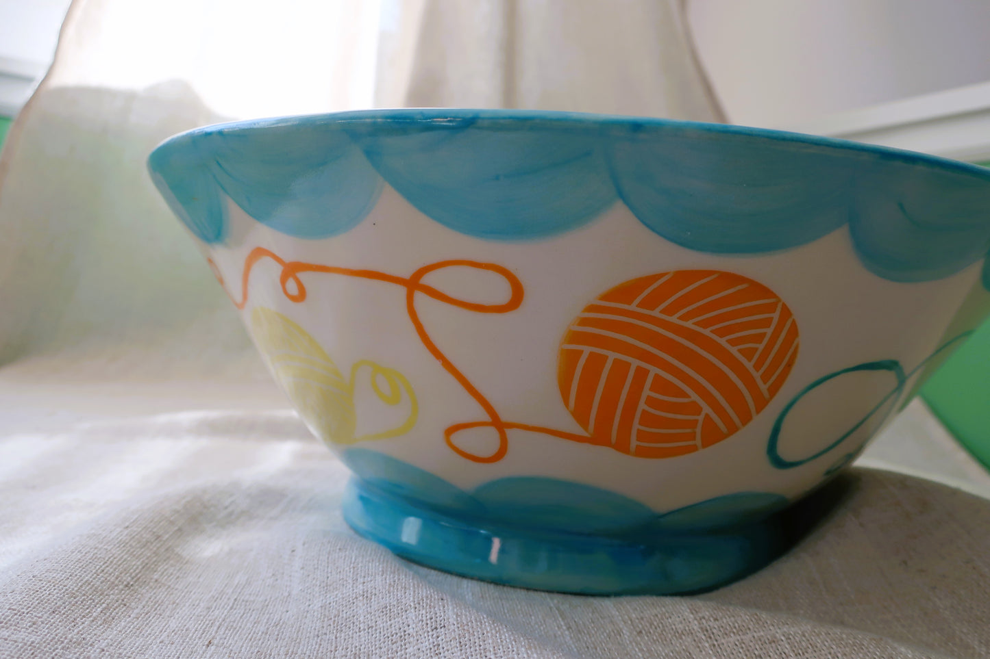 Cat Fruit Display Bowl - Yarn