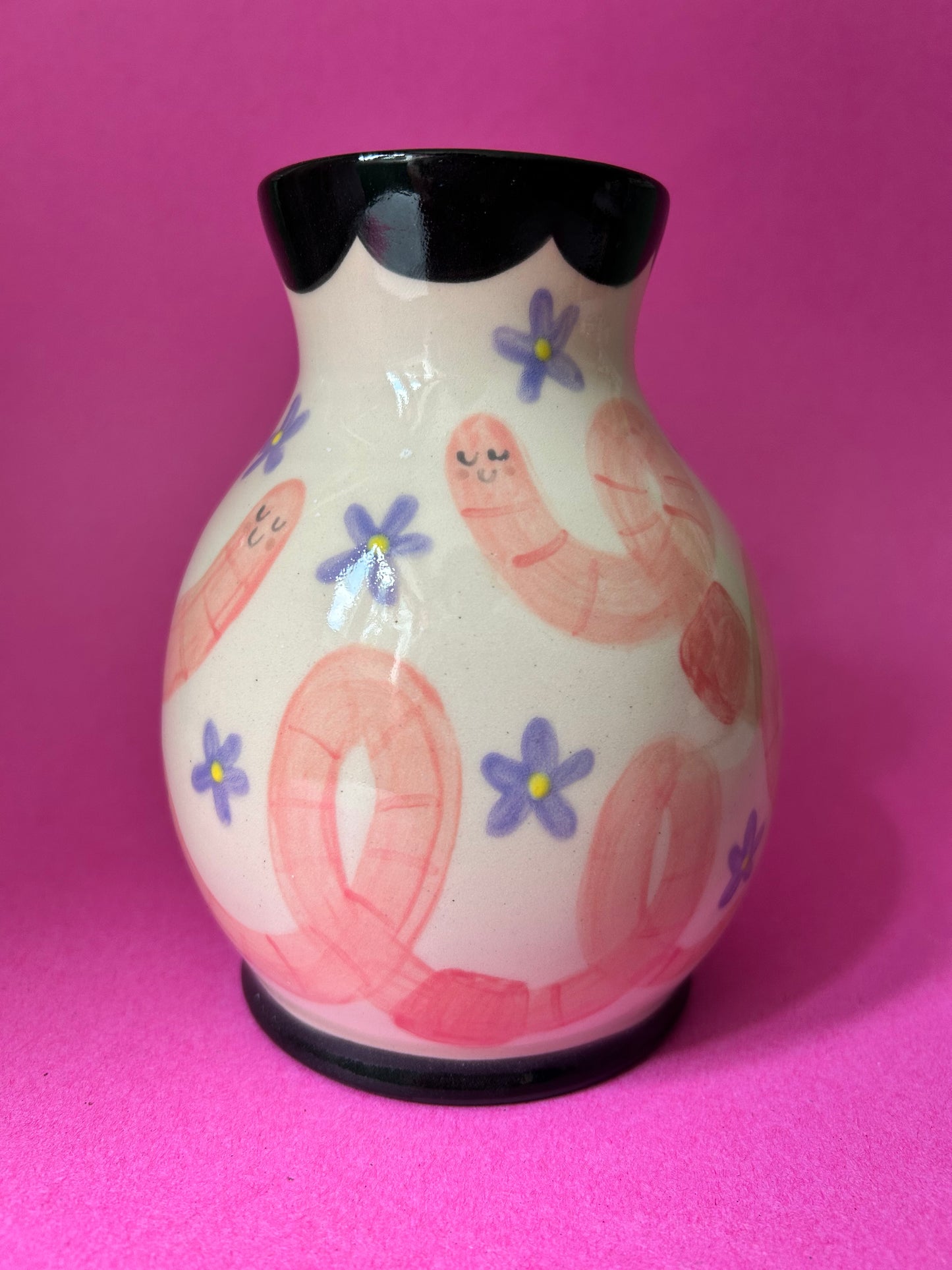 Worm Vase- black