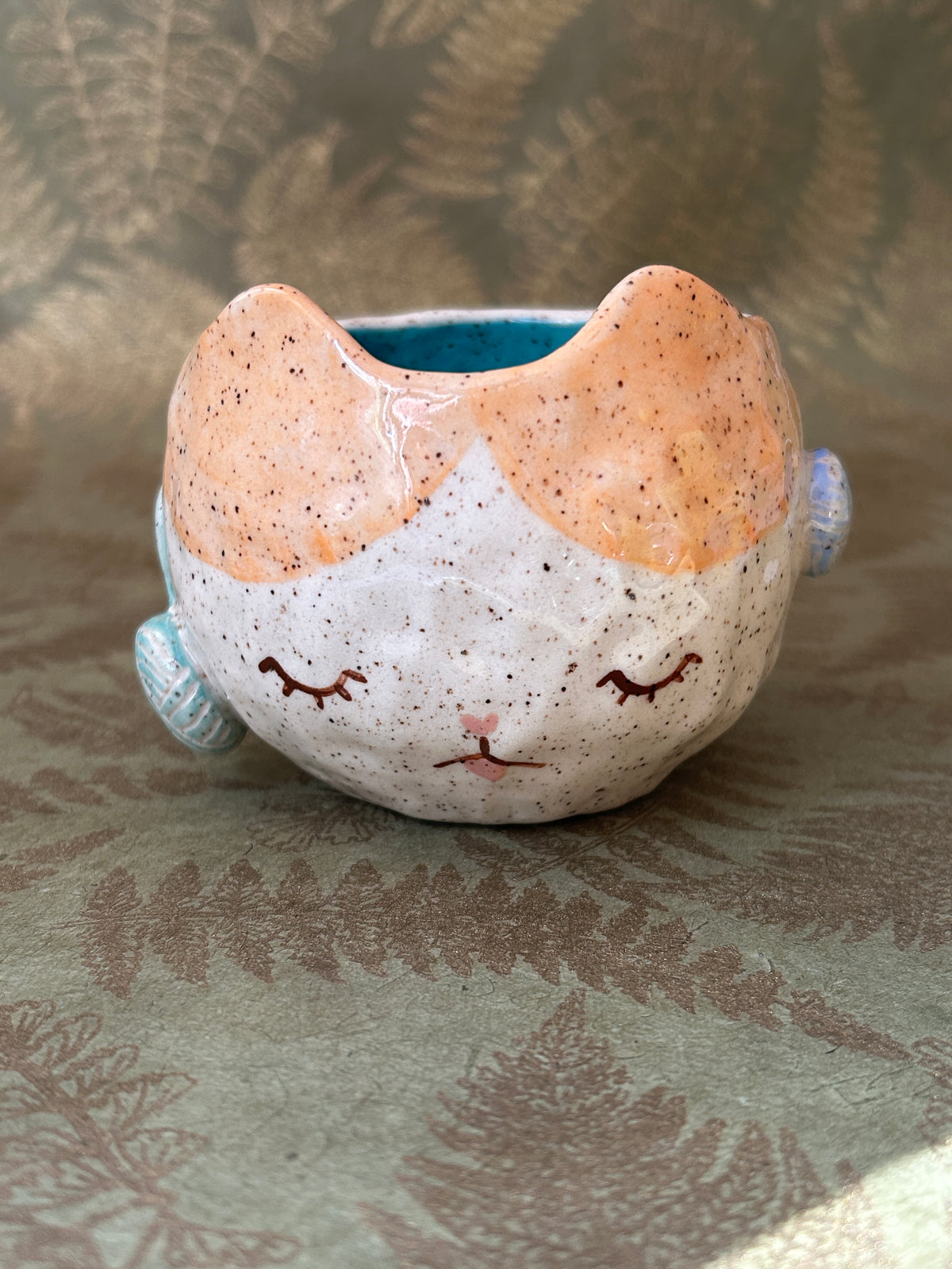 Cat Cup- Yarn